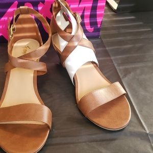 NWT Fioni 3" wedges sandals.